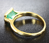 Золотое кольцо с уральским изумрудом 1,24 карат Золото