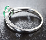 Изящное серебряное кольцо с изумрудом Серебро 925