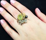 Серебряное кольцо с пренитом, цветной жемчужиной и гранатами Серебро 925