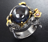 Серебряное кольцо c сапфиром и мозамбикскими гранатами Серебро 925