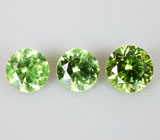 Набор из 3 уральских демантоидов 0,74 карат 