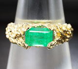 Золотое кольцо с ярким уральским изумрудом 1,31 карат Золото
