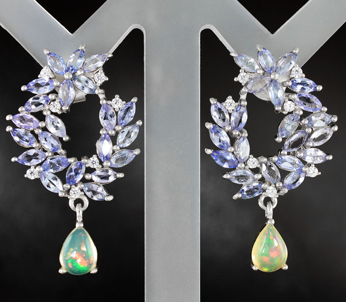 Шикарные серебряные серьги с кристаллическими опалами и танзанитами