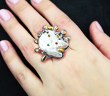 Серебряное кольцо с жемчужиной барокко, разноцветными сапфирами и цаворитами Серебро 925