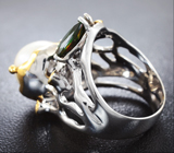 Серебряное кольцо с жемчужиной, ограненными черынми опалами, цаворитами и сапфирами Серебро 925