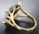 Золотое кольцо с превосходным австралийским триплет опалом, рубином и цаворитами Золото