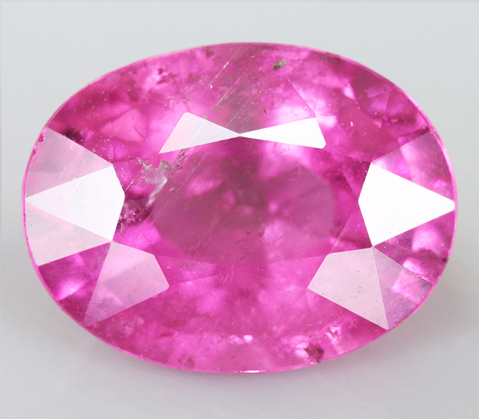 Неоново-розовый турмалин 1,88 карат
