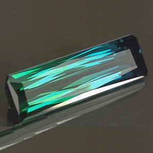 Превосходный крупный турмалин 15,44 карат