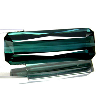 Великолепный турмалин 18 карат