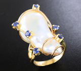 Золотое кольцо с крупной жемчужиной барокко 35,26 карат и синими сапфирами Золото