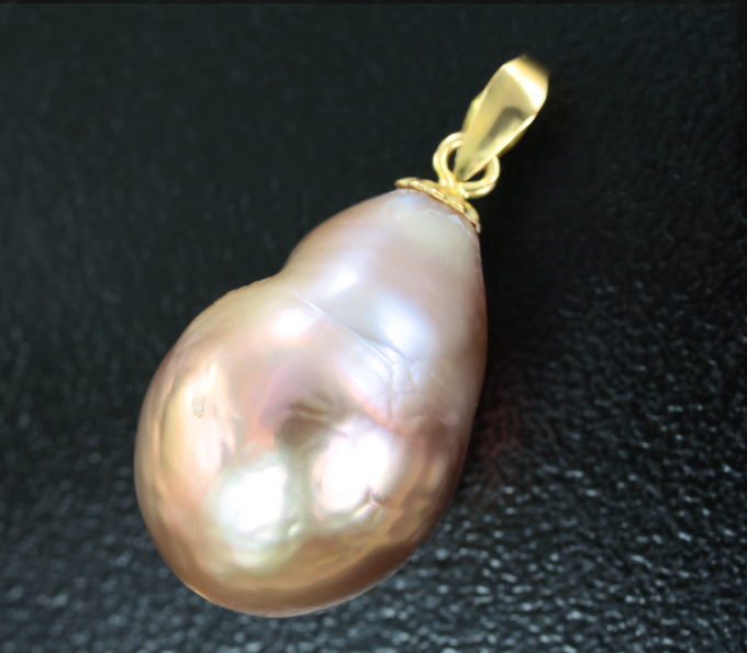 Жемчужина Kasumi с золотой петлей