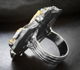 Серебряное кольцо с кристаллическими эфиопскими опалами и сапфиром Серебро 925