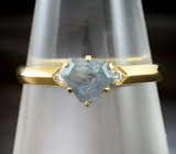 Золотое кольцо с уральским александритом 0,85 карат и бриллиантами Золото