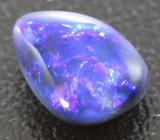 Australian solid opal (Австралийский черный опал) 0,99 карат Не указан
