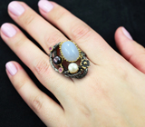 Серебряное кольцо с халцедоном, жемчугом и розовыми сапфирами Серебро 925