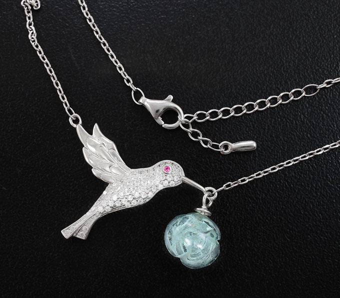 Серебряное колье из коллекции «Drops» с резным аквамарином и розовым сапфиром