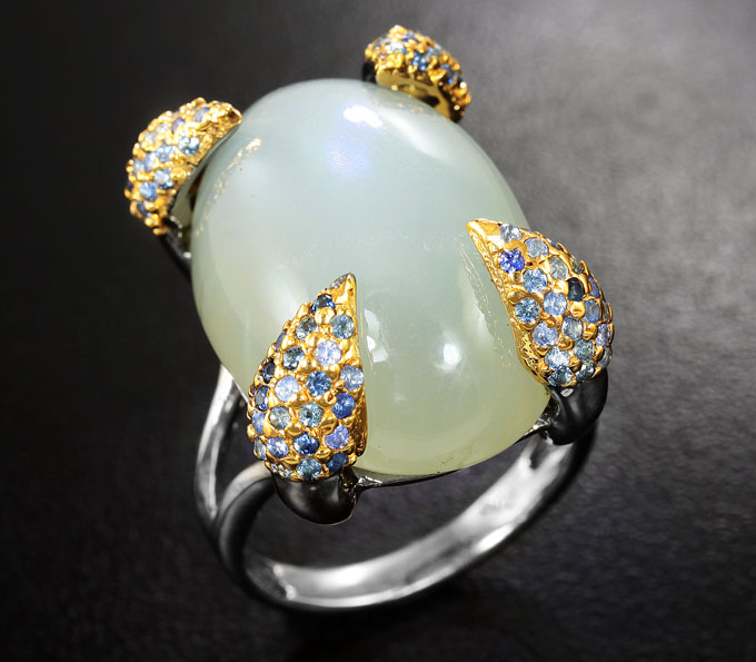 Серебряное кольцо c лунным камнем и синими сапфирами