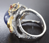 Серебряное кольцо с синим сапфиром и мозамбикскими гранатами Серебро 925