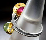 Серебряное кольцо с рубином и пренитом Серебро 925