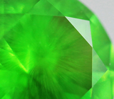 Крупный! Топовый цвет! Уральский демантоид 2,19 карат 