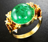 Золотое кольцо с крупным и ярким уральским изумрудом высокой чистоты 10,9 карат и бриллиантами Золото