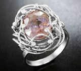 Кольцо с крупным полихромным сапфиром и бриллиантами Золото