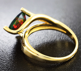 Золотое кольцо с топовым ограненным черным опалом 1,5 карат Золото