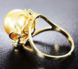 Золотое кольцо с золотистой морской жемчужиной 11,24 карат и желтыми сапфирами Золото