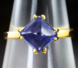 Золотое кольцо с синим сапфиром 3,73 карат Золото