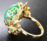 Золотое кольцо с крупным уральским изумрудом 10,58 карат и бриллиантами Золото