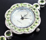 Часы на серебряном браслете с перидотами Серебро 925