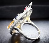 Кольцо c ограненными опалами и разноцветными сапфирами