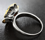 Серебряное кольцо с ограненным черным опалом и цаворитами Серебро 925