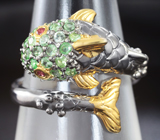 Серебряное кольцо «Рыбка» с цаворитами и сапфирами Серебро 925
