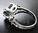 Серебряное кольцо с голубым флюоритом и перидотами Серебро 925