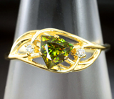 Золотое кольцо с зеленым сфеном авторской огранки 0,59 карат и бриллиантами Золото