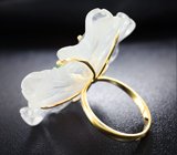 Кольцо с бесцветным кварцем и изумрудами