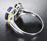 Серебряное кольцо с ограненным черным опалом, турмалинами и цаворитами Серебро 925