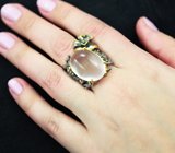 Серебряное кольцо с розовым кварцем и синими сапфирами