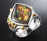 Серебряное кольцо с аммолитом аммонита, оранжевым сапфиром и цаворитами Серебро 925