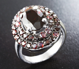 Эффектное серебряное кольцо с мозамбикскими гранатами Серебро 925