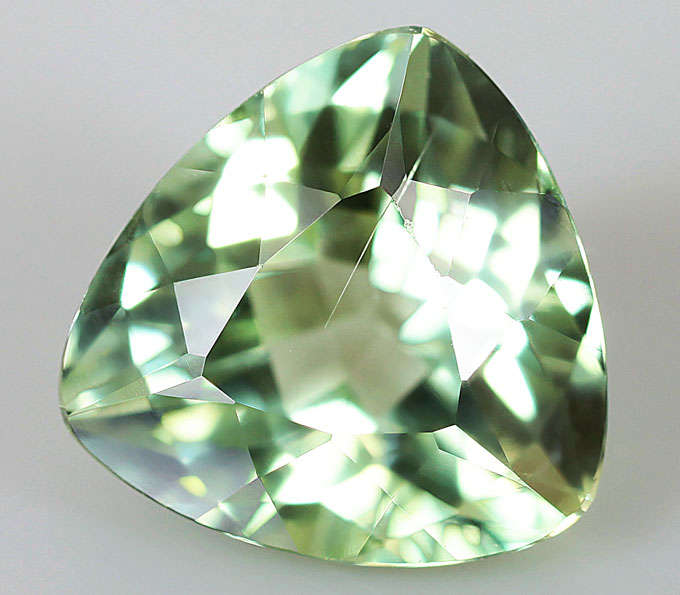 Tremolite (Тремолит) 1,97 карат 