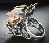 Серебряное кольцо с жемчужиной бароко и разноцветными сапфирами Серебро 925