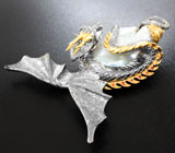 Серебряный кулон «Дракон» с жемчужиной барокко, оранжевыми сапфирами и цаворитами Серебро 925