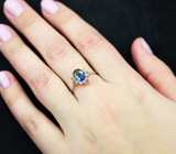 Золотое кольцо с ярко-синим цейлонским сапфиром 1,82 карат Золото