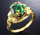 Золотое кольцо с роскошным ограненным черным опалом 1,64 карат и цаворитами Золото