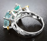 Серебряное кольцо с аквамаринами, зеленым бериллом и синими сапфирами Серебро 925