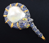 Серебряная брошь «Змея» с жемчужиной барокко, синими сапфирами и изумрудами Серебро 925