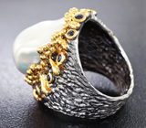 Серебряное кольцо с жемчжиной барокко и синими сапфирами Серебро 925