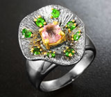 Серебряное кольцо с розовым турмалином и диопсидами Серебро 925